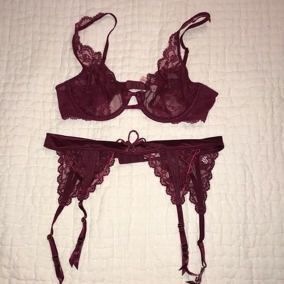 Victoria's Secret Other - Victoria’s Secret Lingerie Set Lot Sz L/36B